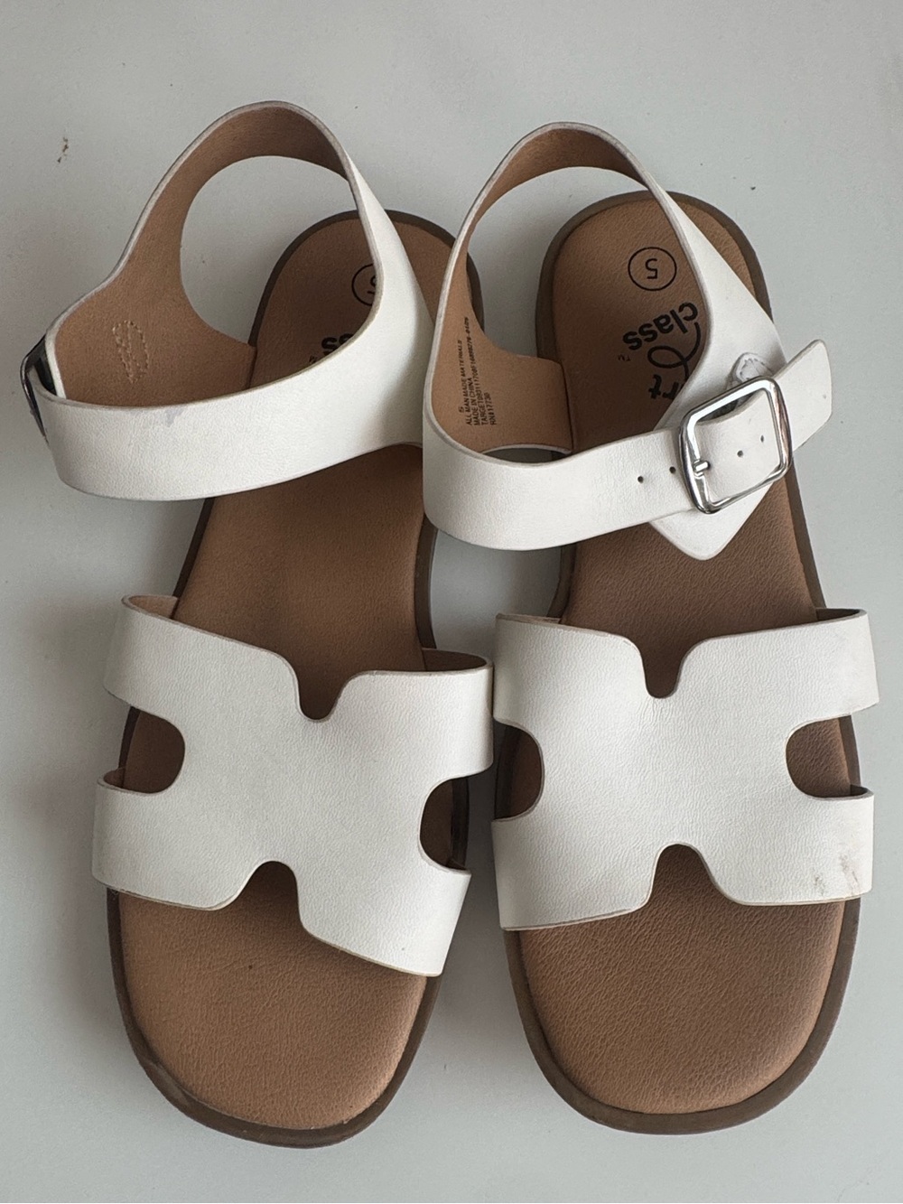 art class White Buckle Strap Girls Sandals